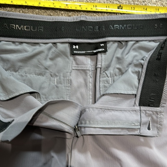 Under Armour Golf Shorts - Picture 3 of 5